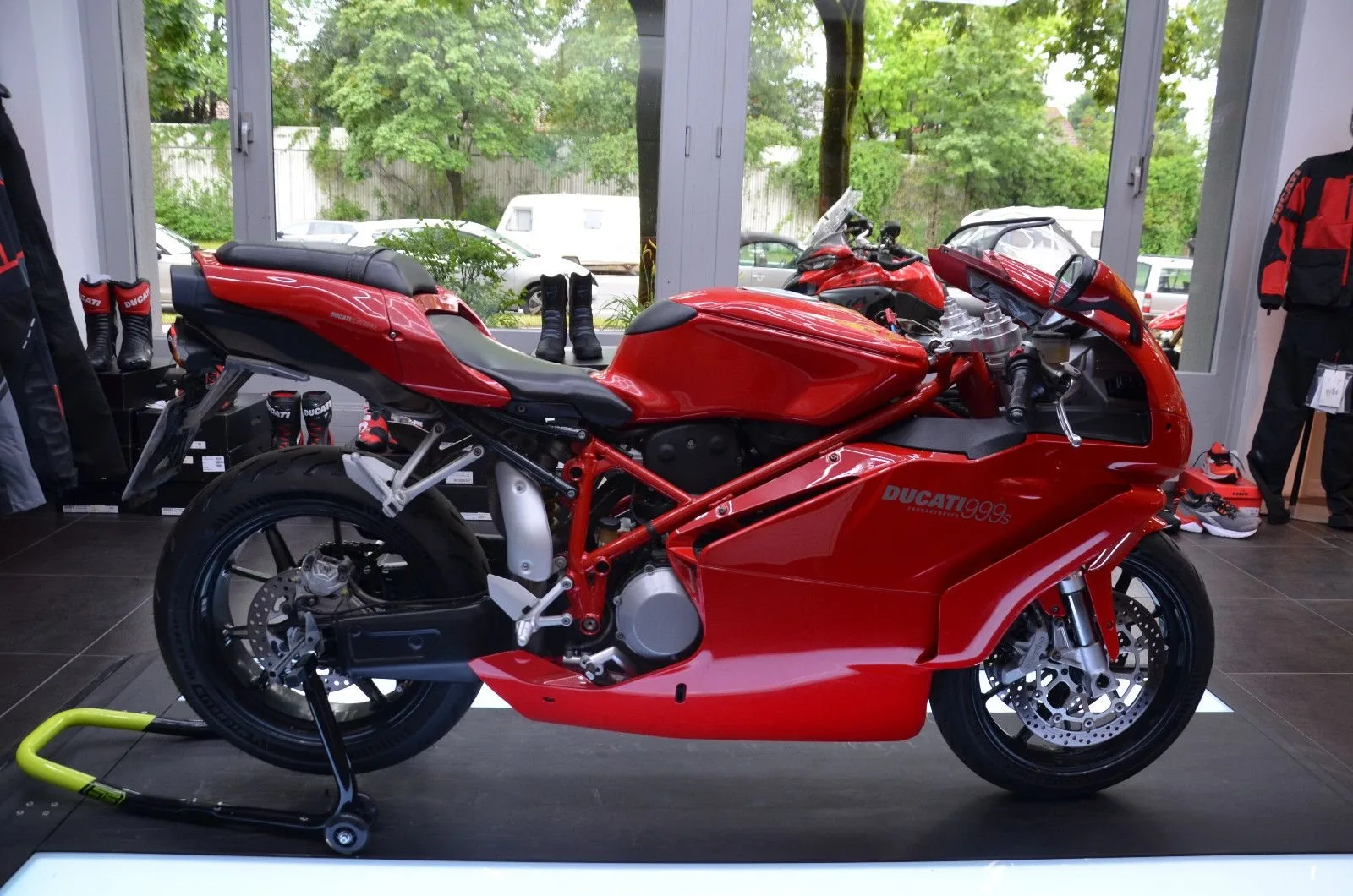 Ducati 749