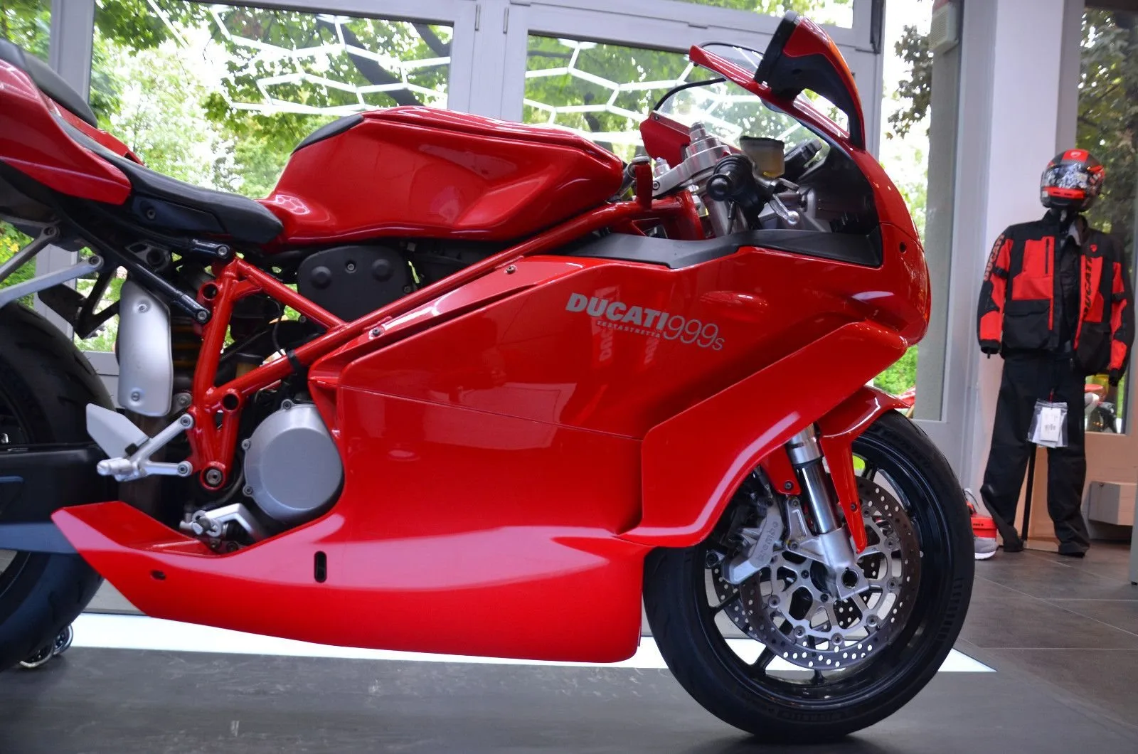 Ducati 749
