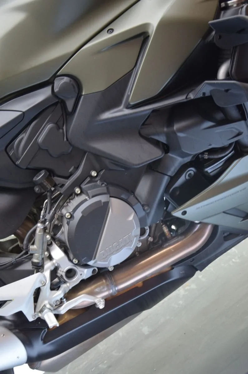 Ducati Streetfighter V2