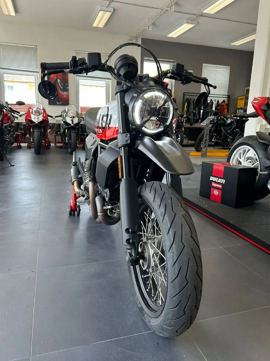 Ducati Scrambler Urban Motard
