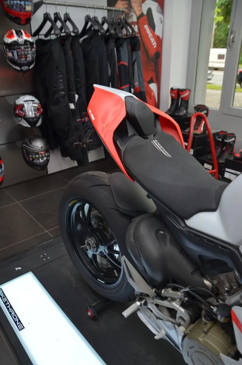 Ducati Panigale V4 S Corse