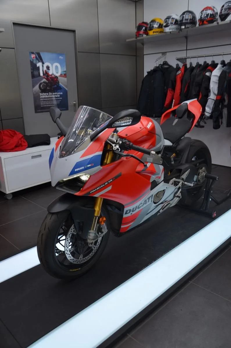 Ducati Panigale V4 S Corse