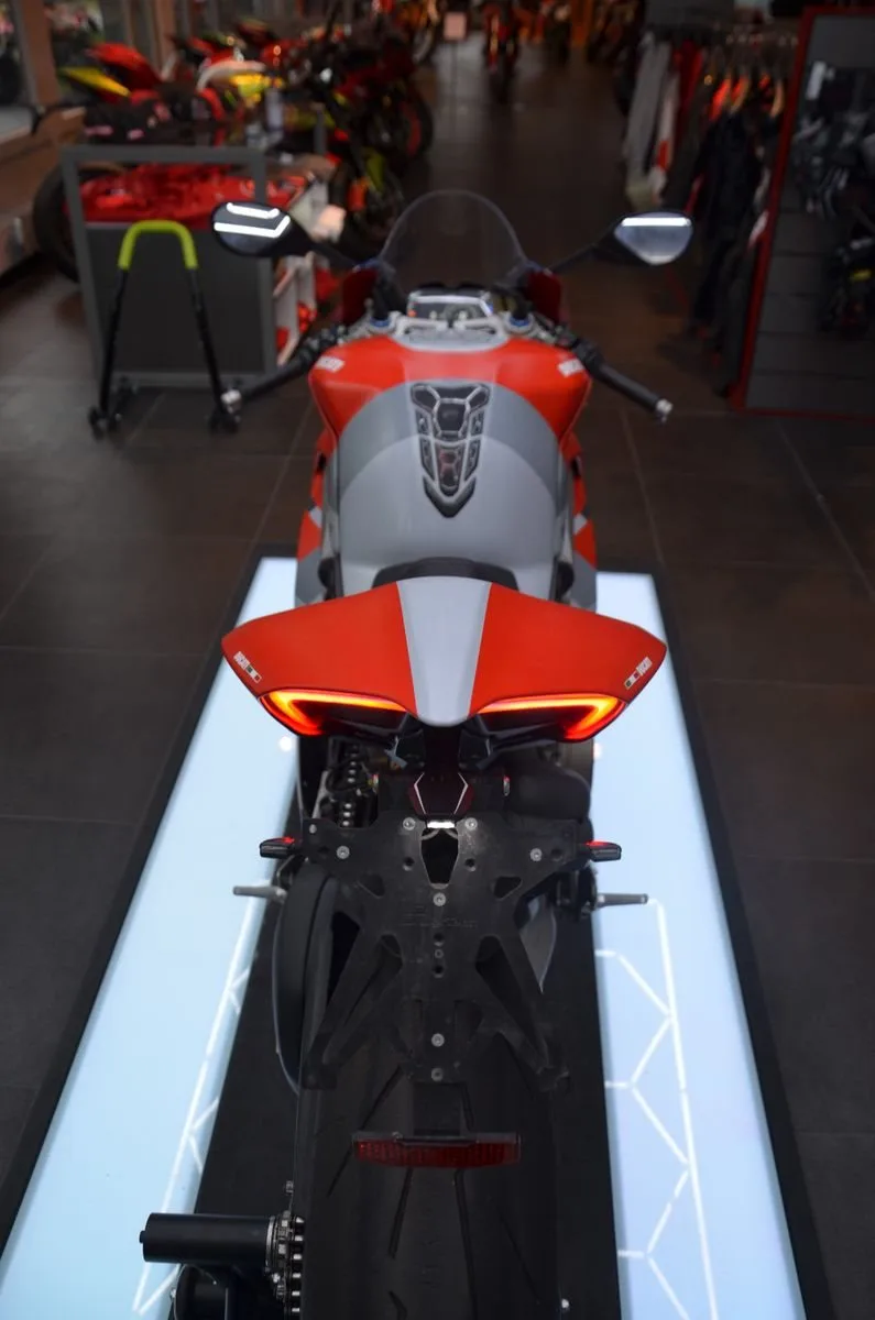 Ducati Panigale V4 S Corse