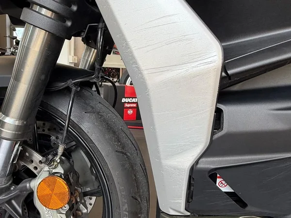 Ducati Streetfighter V2