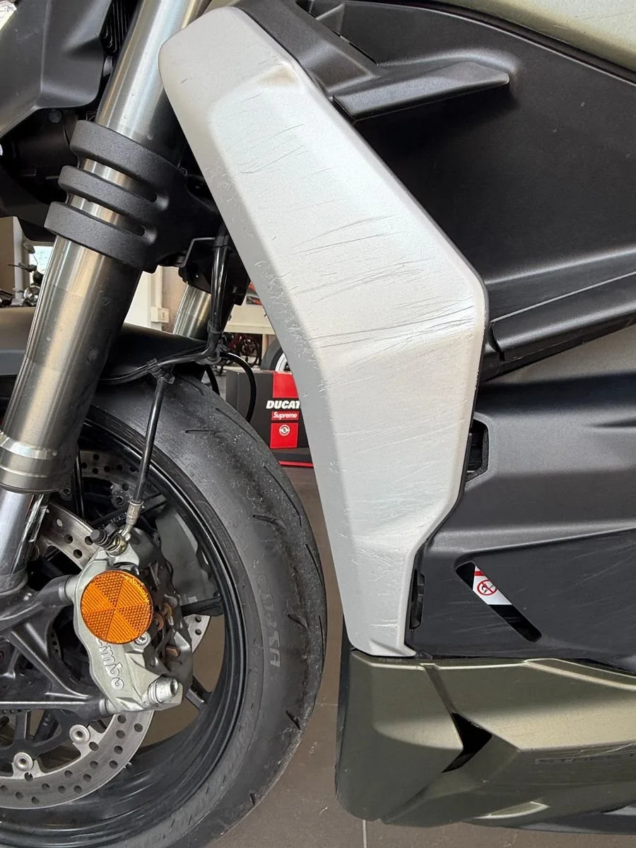 Ducati Streetfighter V2