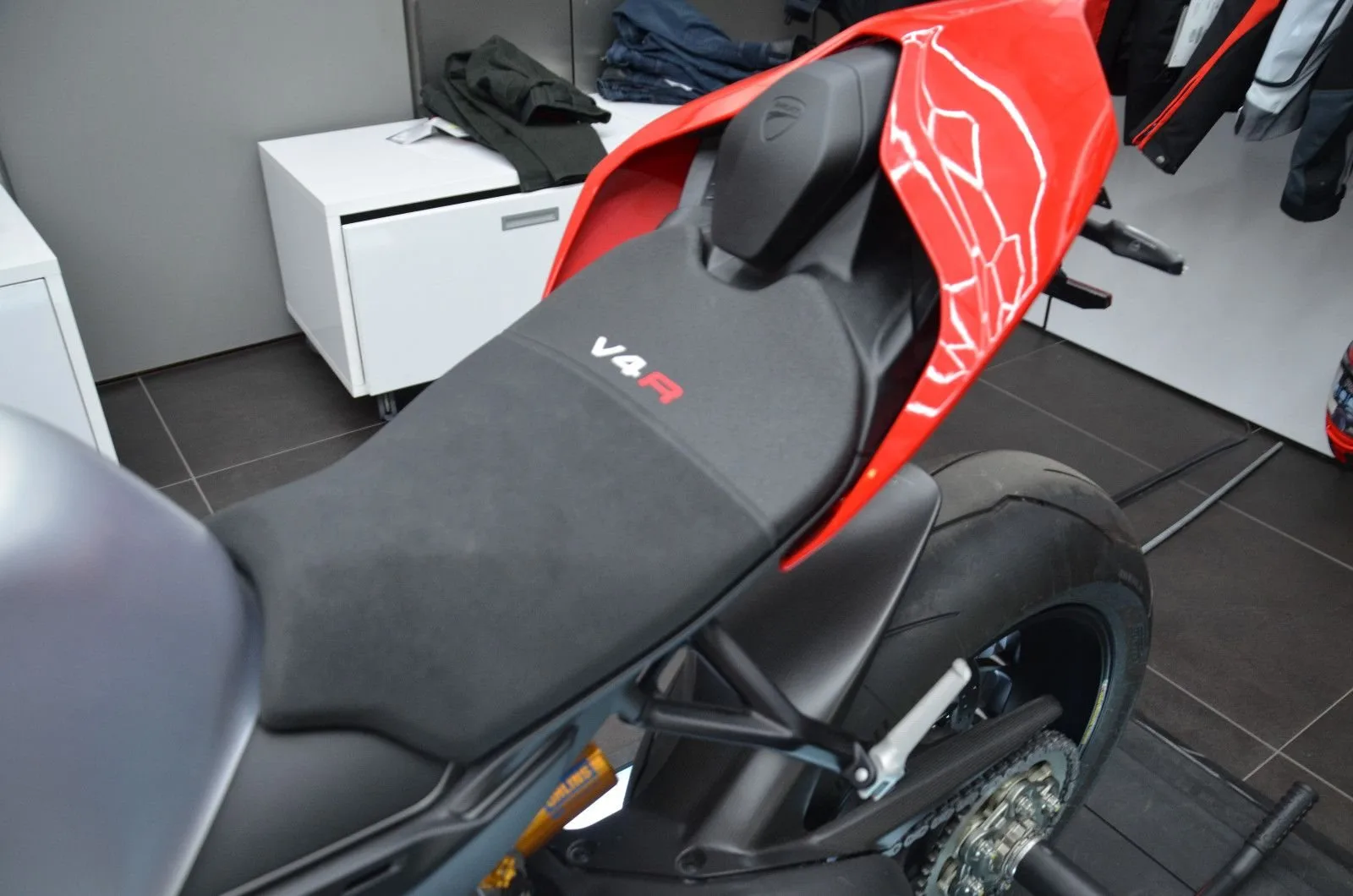 Ducati Panigale V4 R Superbike Neu