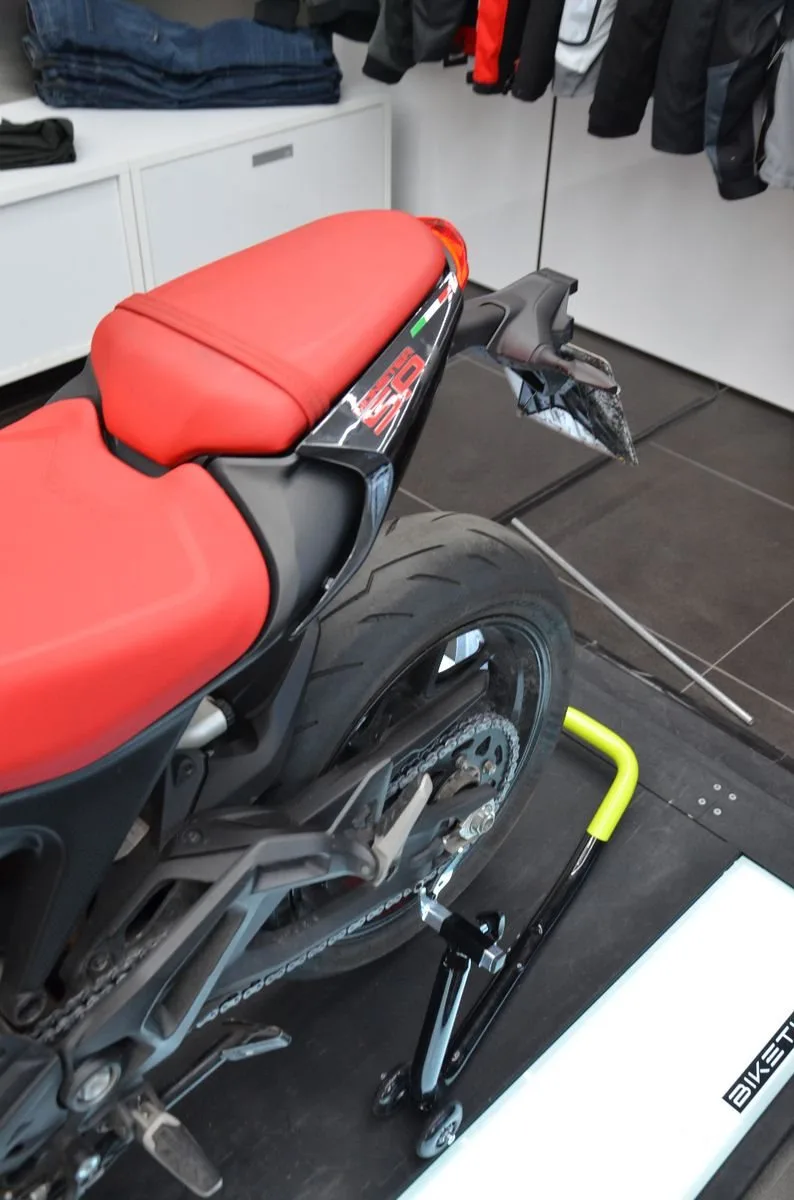 Ducati Monster SP