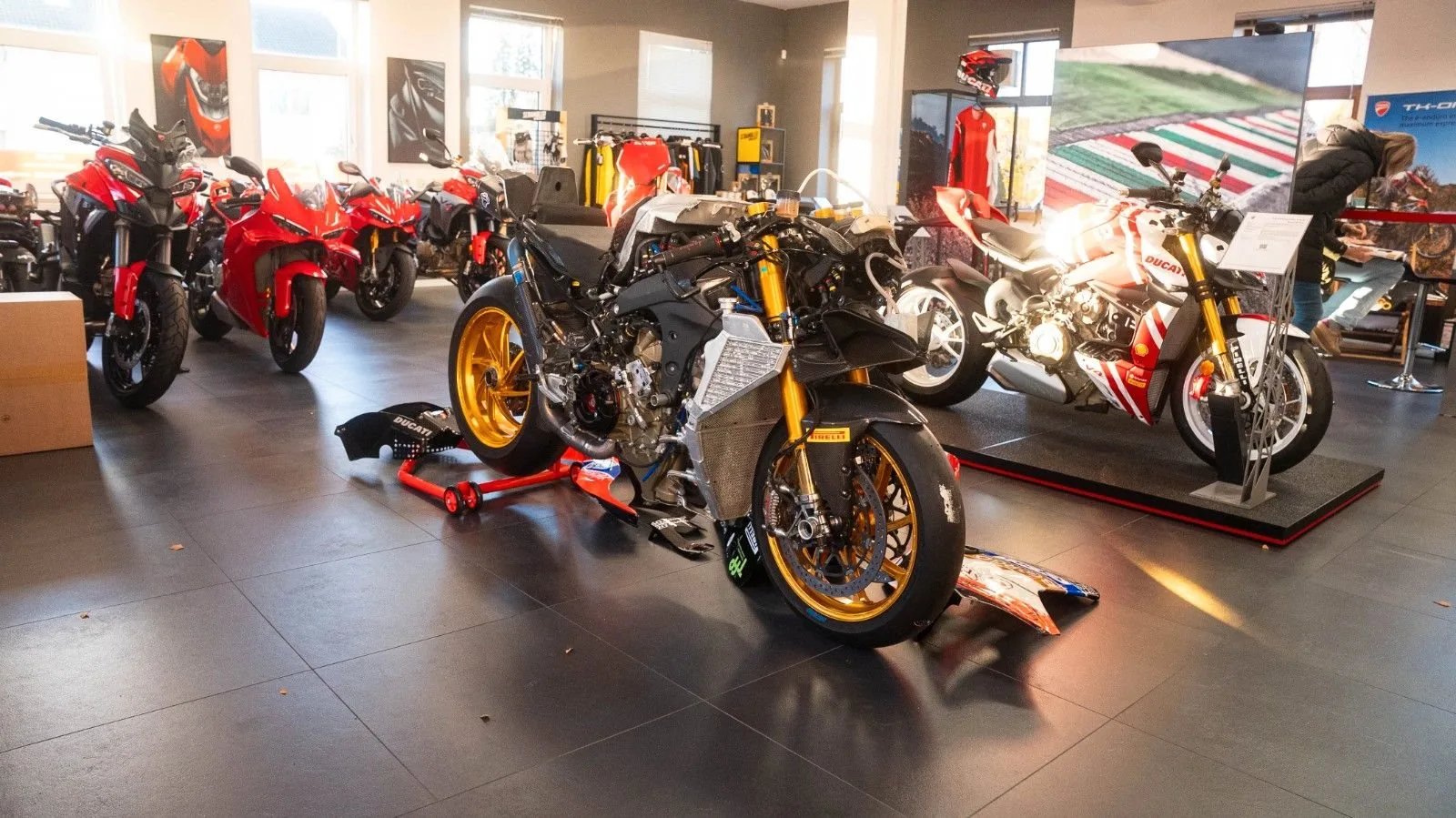 Ducati Panigale V4 R WSBK org World Superbike 2021