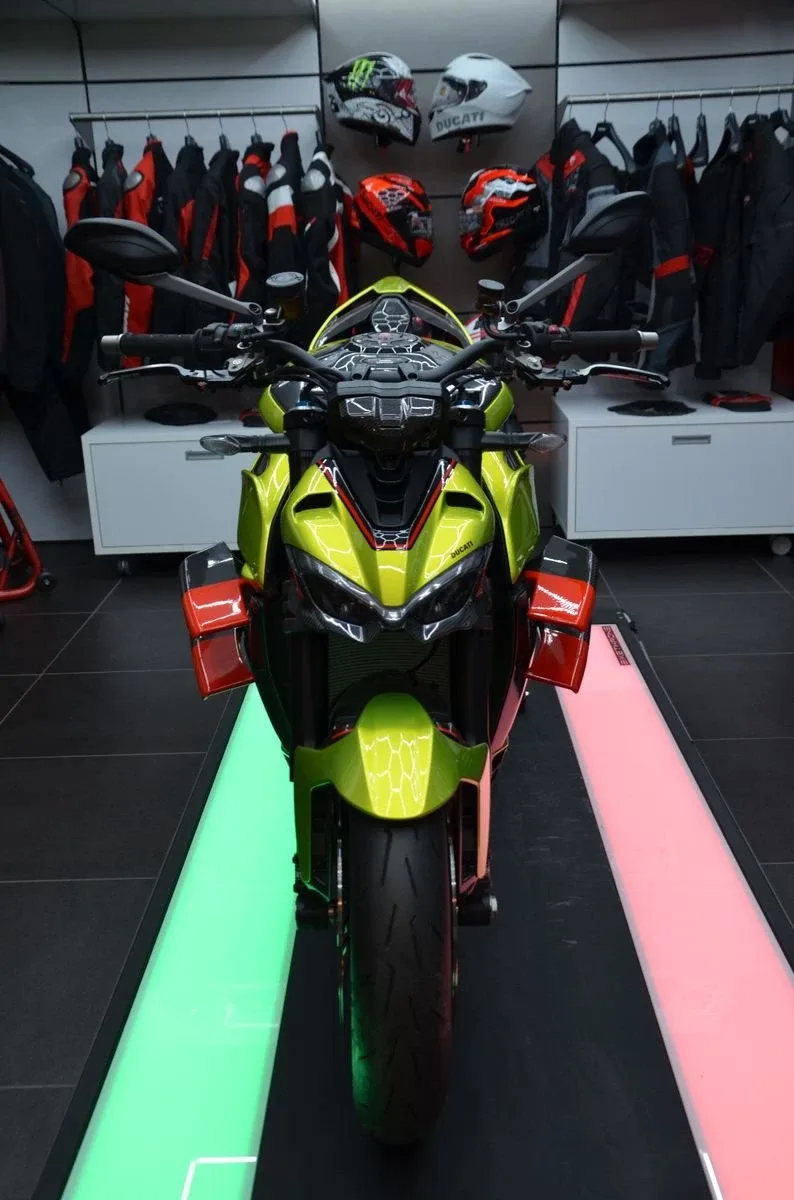 Ducati Streetfighter V4 Lamborghini