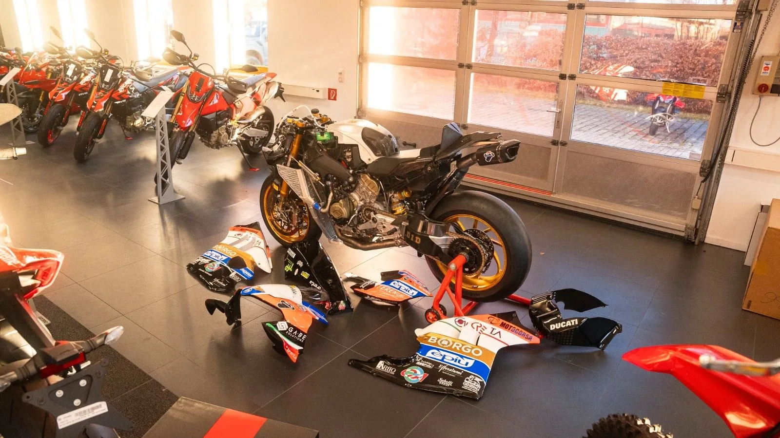 Ducati Panigale V4 R WSBK org World Superbike 2021