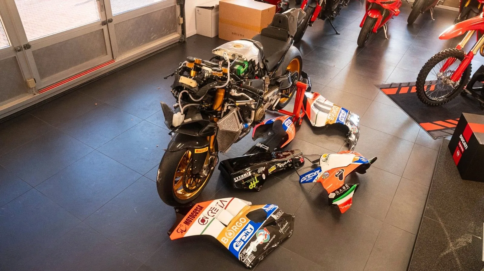 Ducati Panigale V4 R WSBK org World Superbike 2021