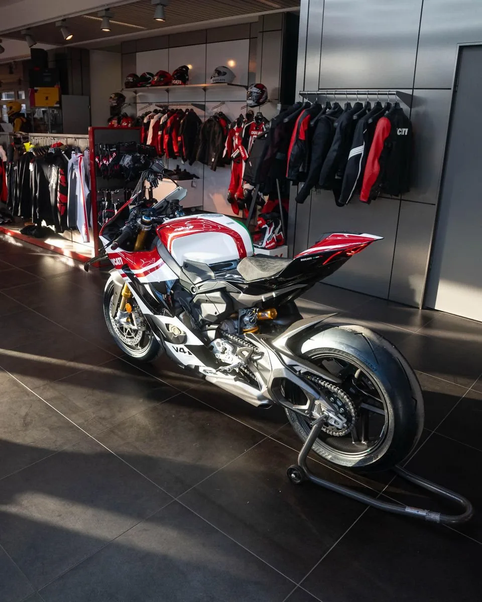 Ducati Panigale V4 Tricolore