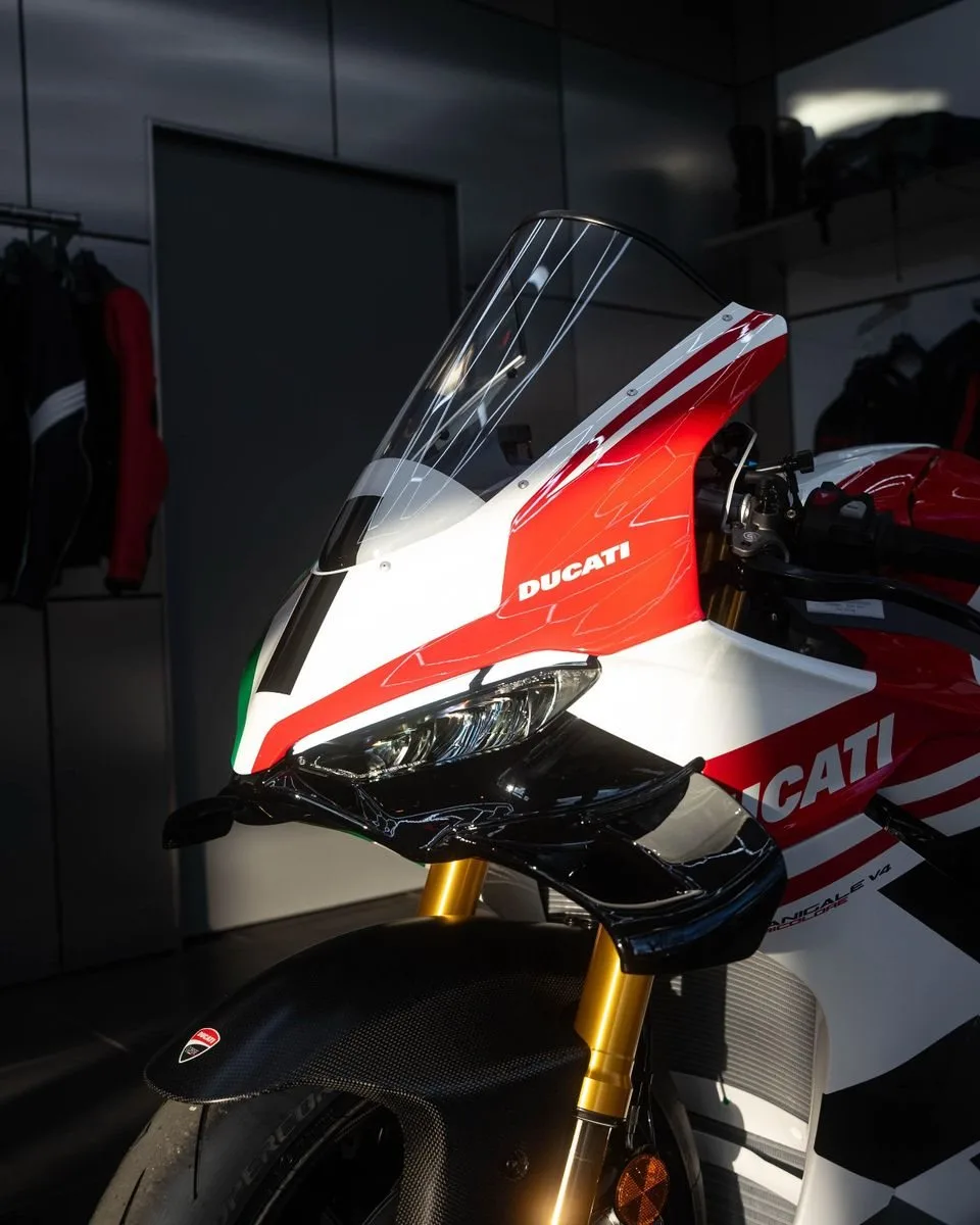 Ducati Panigale V4 Tricolore