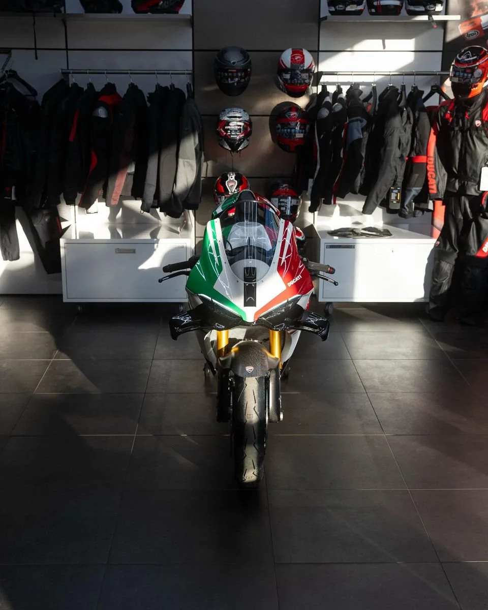 Ducati Panigale V4 Tricolore