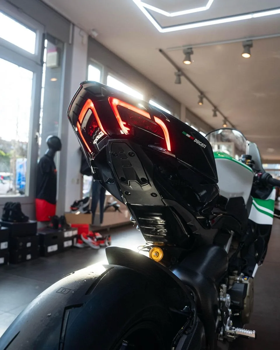 Ducati Panigale V4 Tricolore