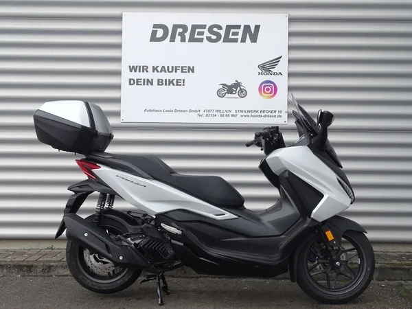 Honda NSS 300 Forza