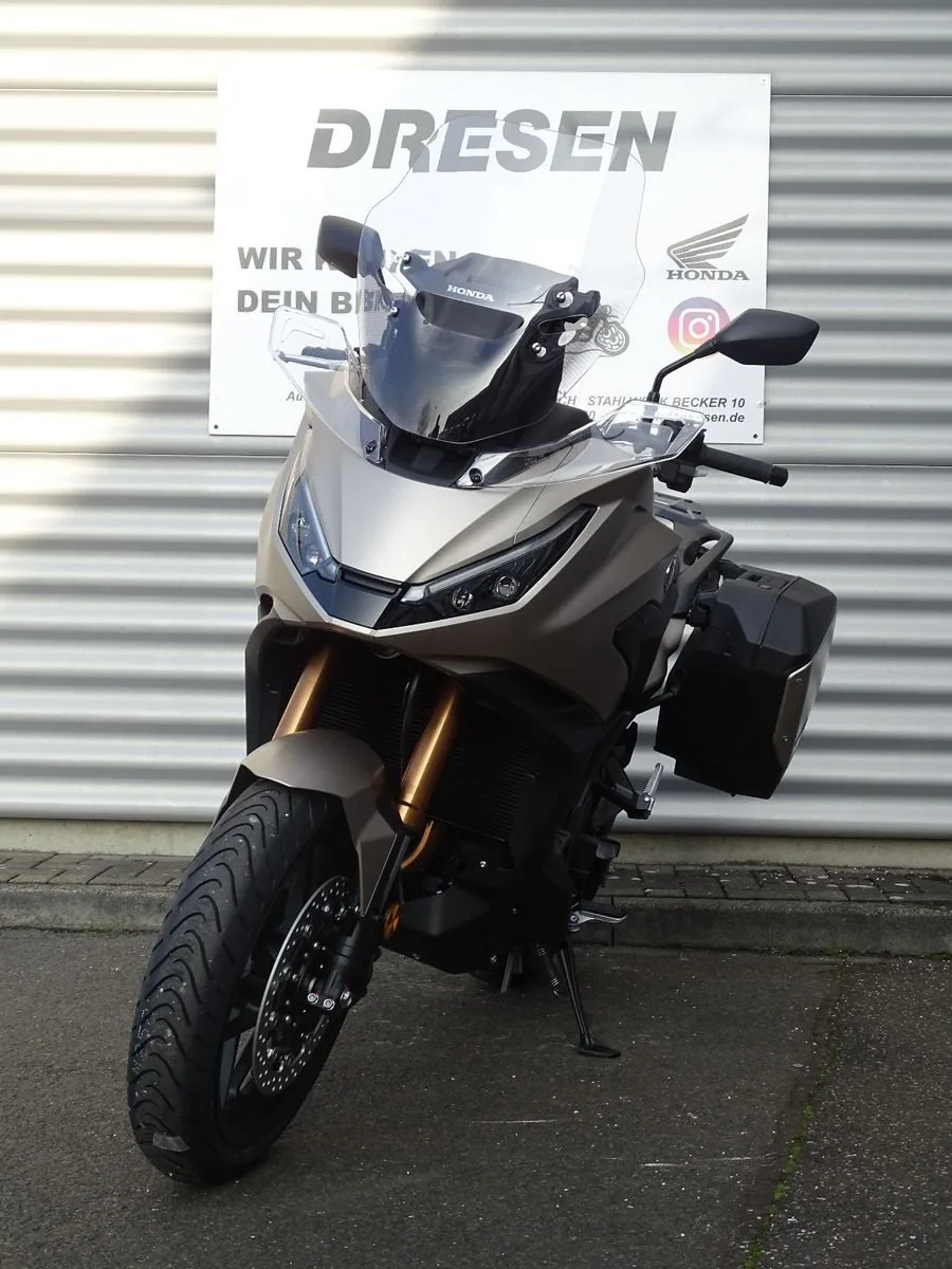 Honda NT1100 DCT Electronic Suspension