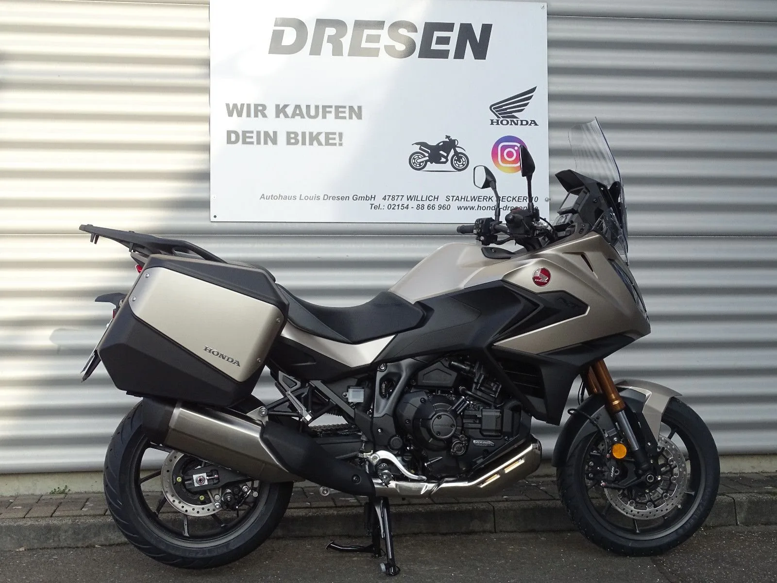 Honda NT1100 DCT Electronic Suspension