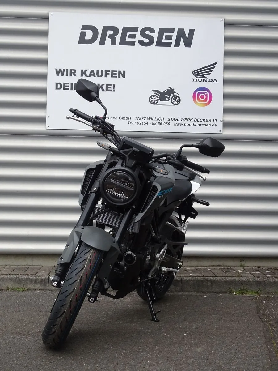 Honda CB125R