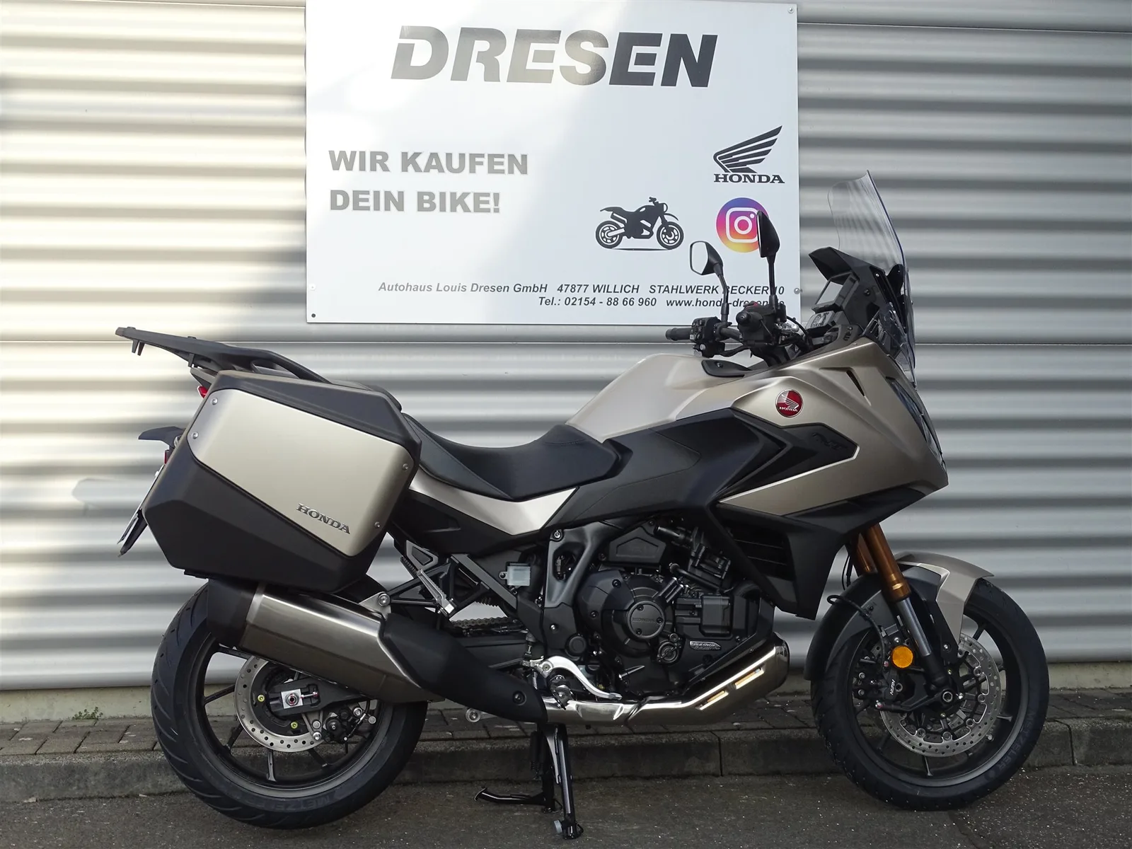 Honda NT1100 DCT Electronic Suspension