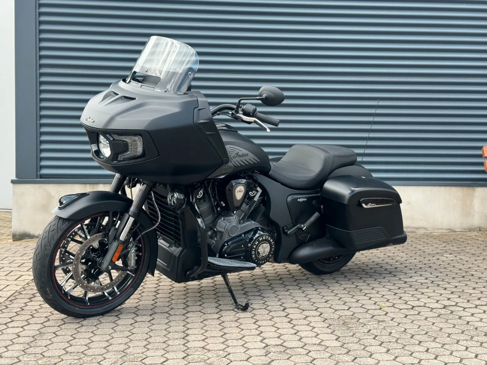 Indian Challenger Dark Horse