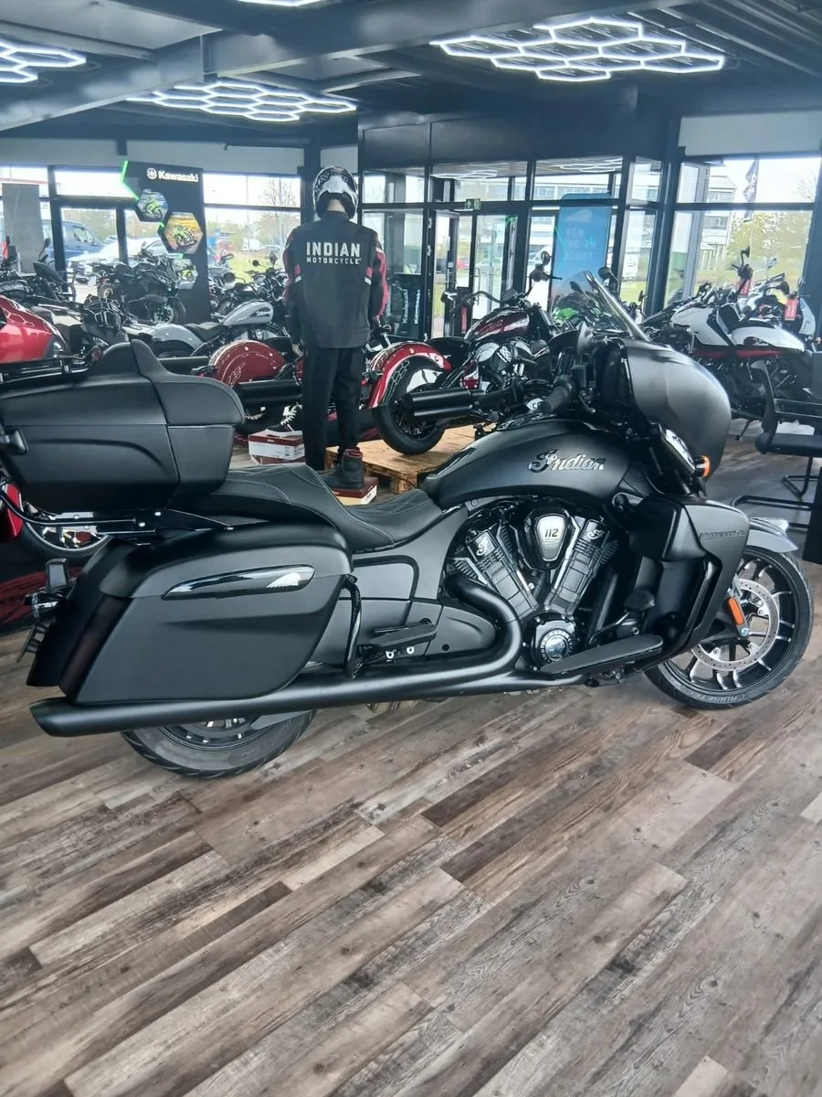 Indian Roadmaster Powerplus Dark Horse with 112 Package