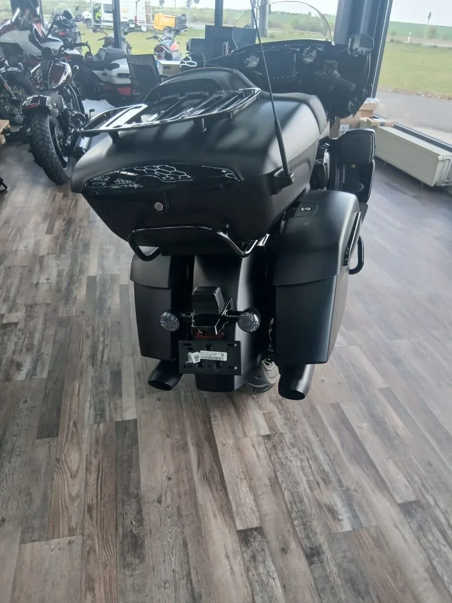 Indian Roadmaster Powerplus Dark Horse with 112 Package