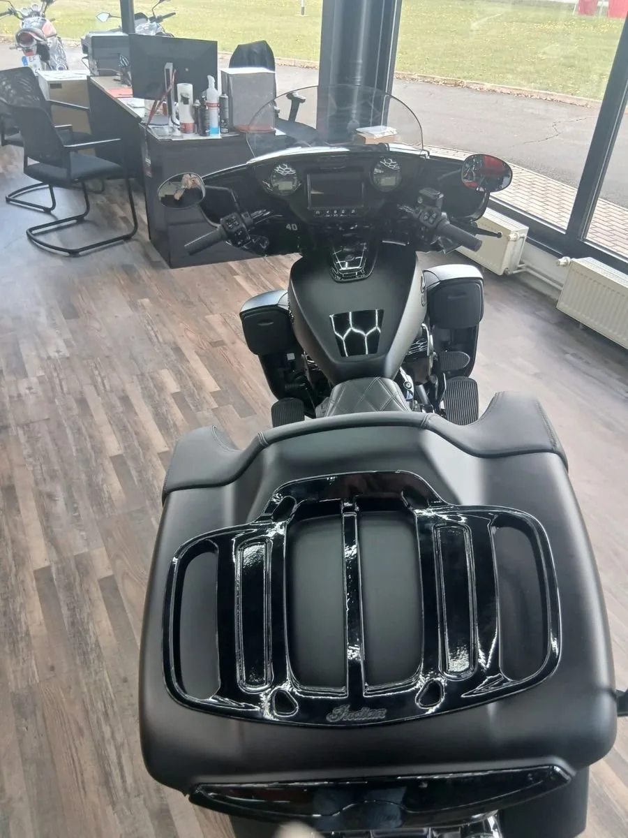 Indian Roadmaster Powerplus Dark Horse with 112 Package
