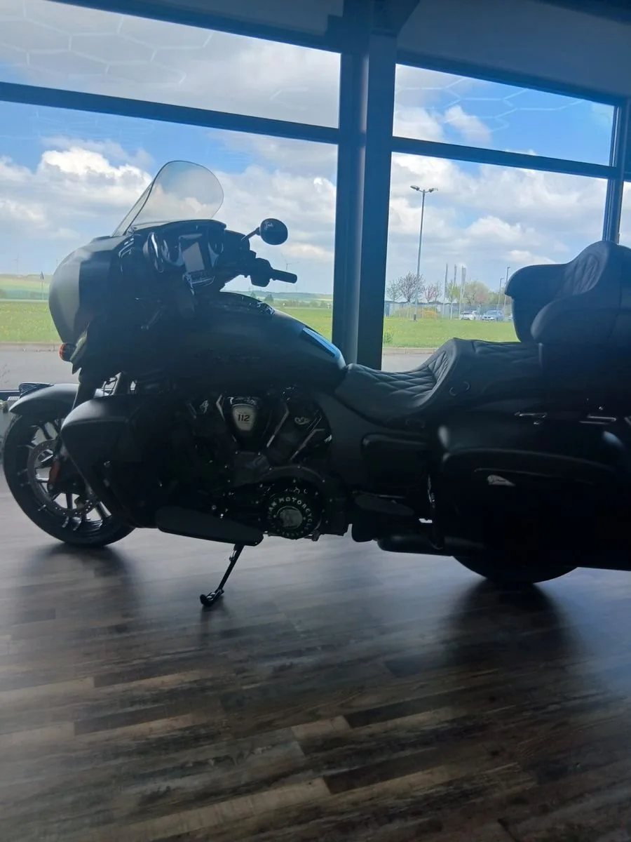 Indian Roadmaster Powerplus Dark Horse with 112 Package