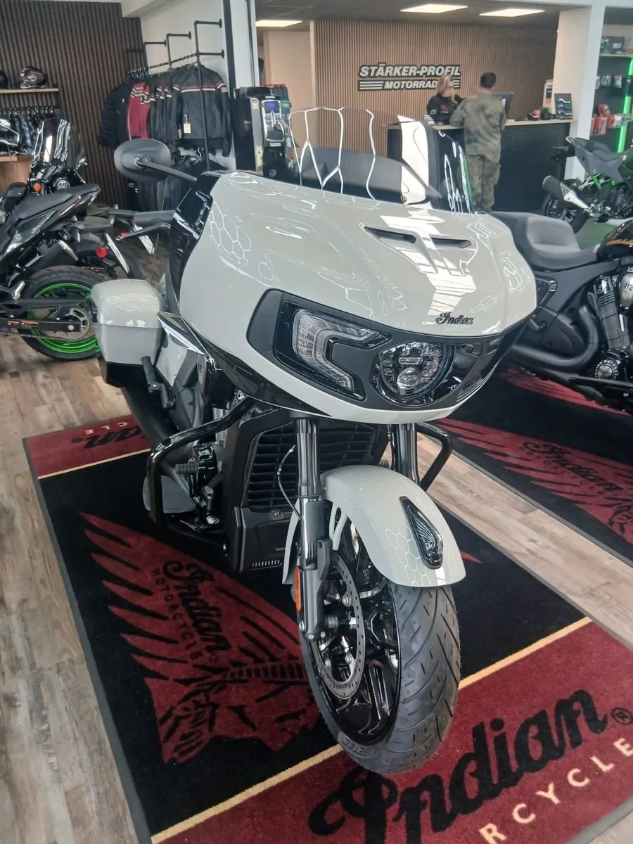 Indian Challenger Dark Horse