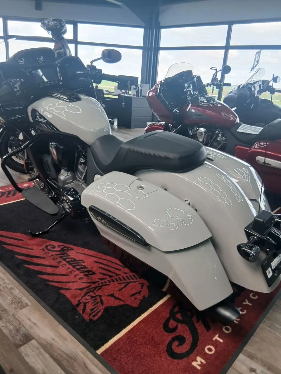 Indian Challenger Dark Horse