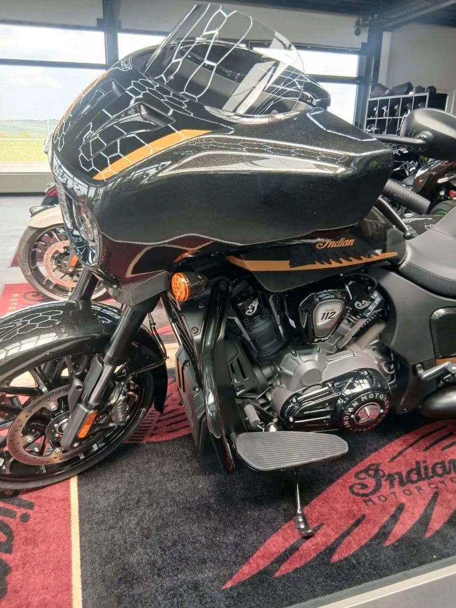 Indian Chieftain Powerplus Dark Horse with 112 Package