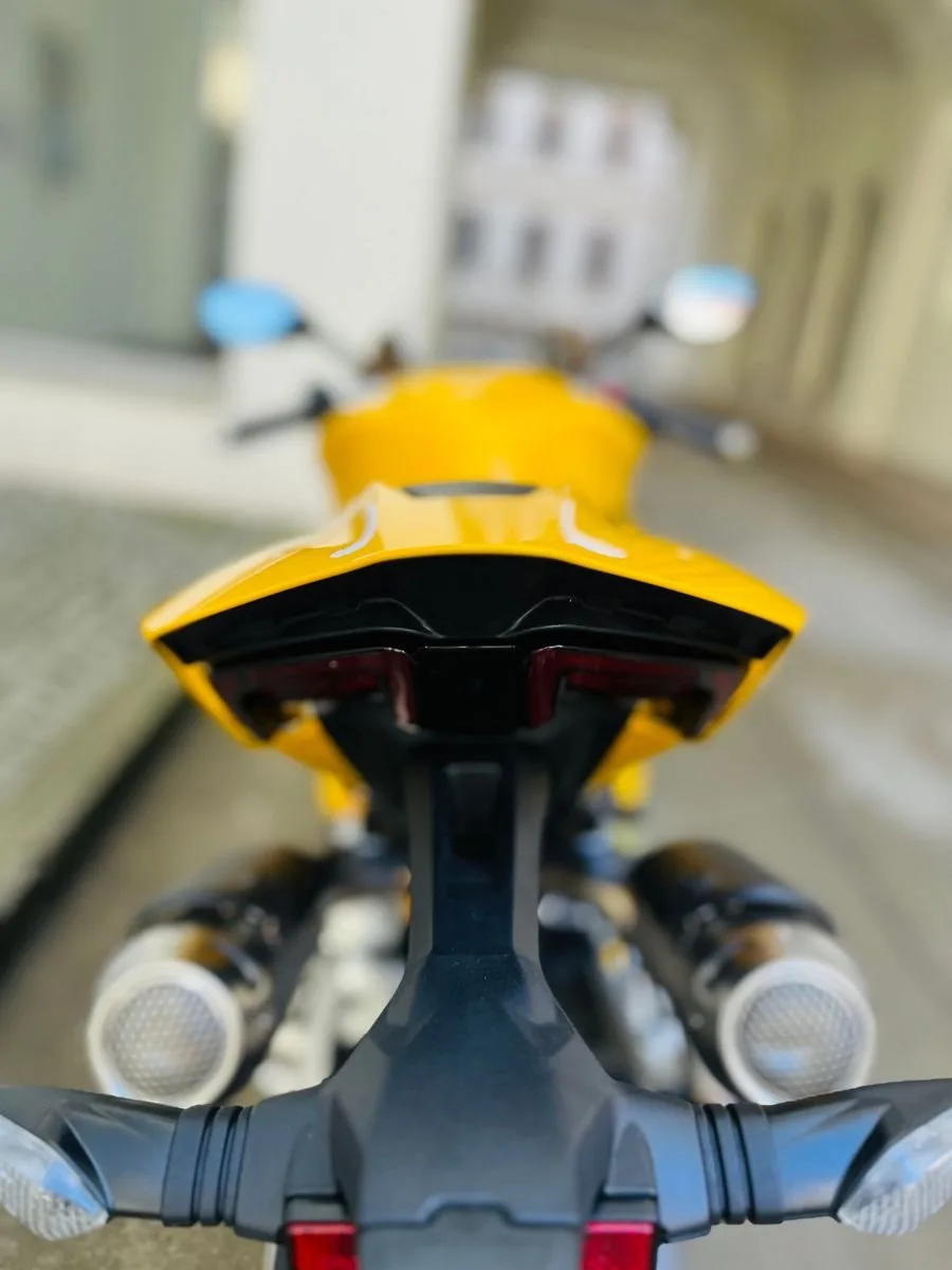 Ducati Panigale V2 S