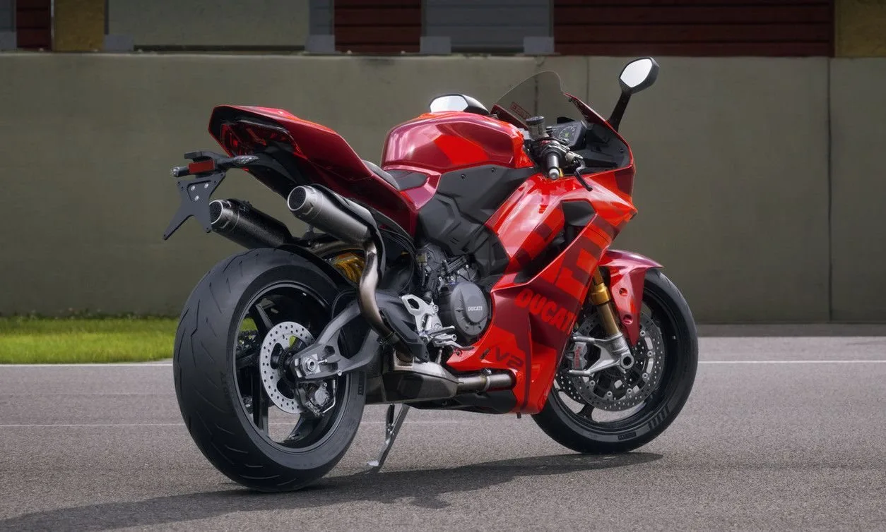 Ducati Panigale V2 MM93