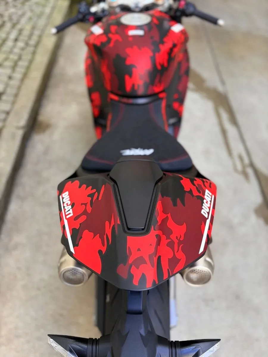 Ducati Panigale V2 FB63