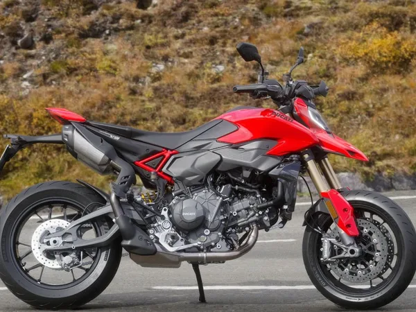 Ducati Hypermotard V2