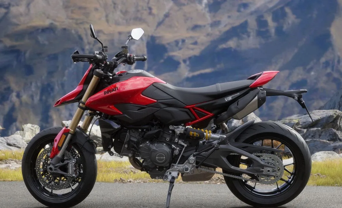 Ducati Hypermotard V2