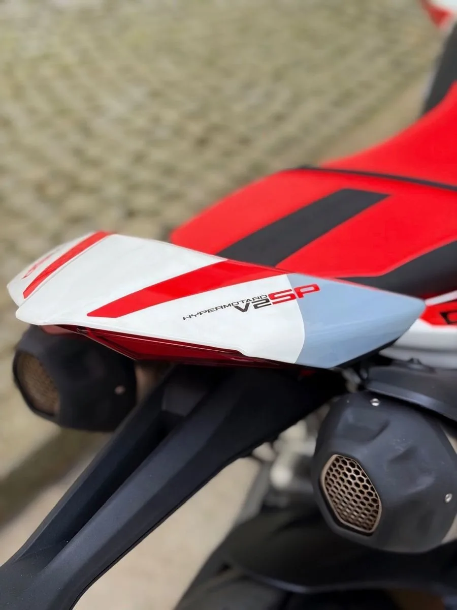 Ducati Hypermotard V2 SP