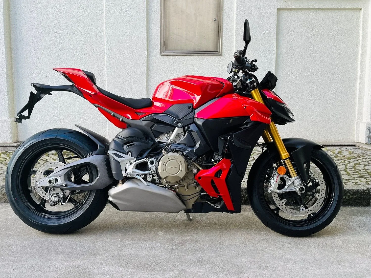 Ducati Streetfighter V4 S