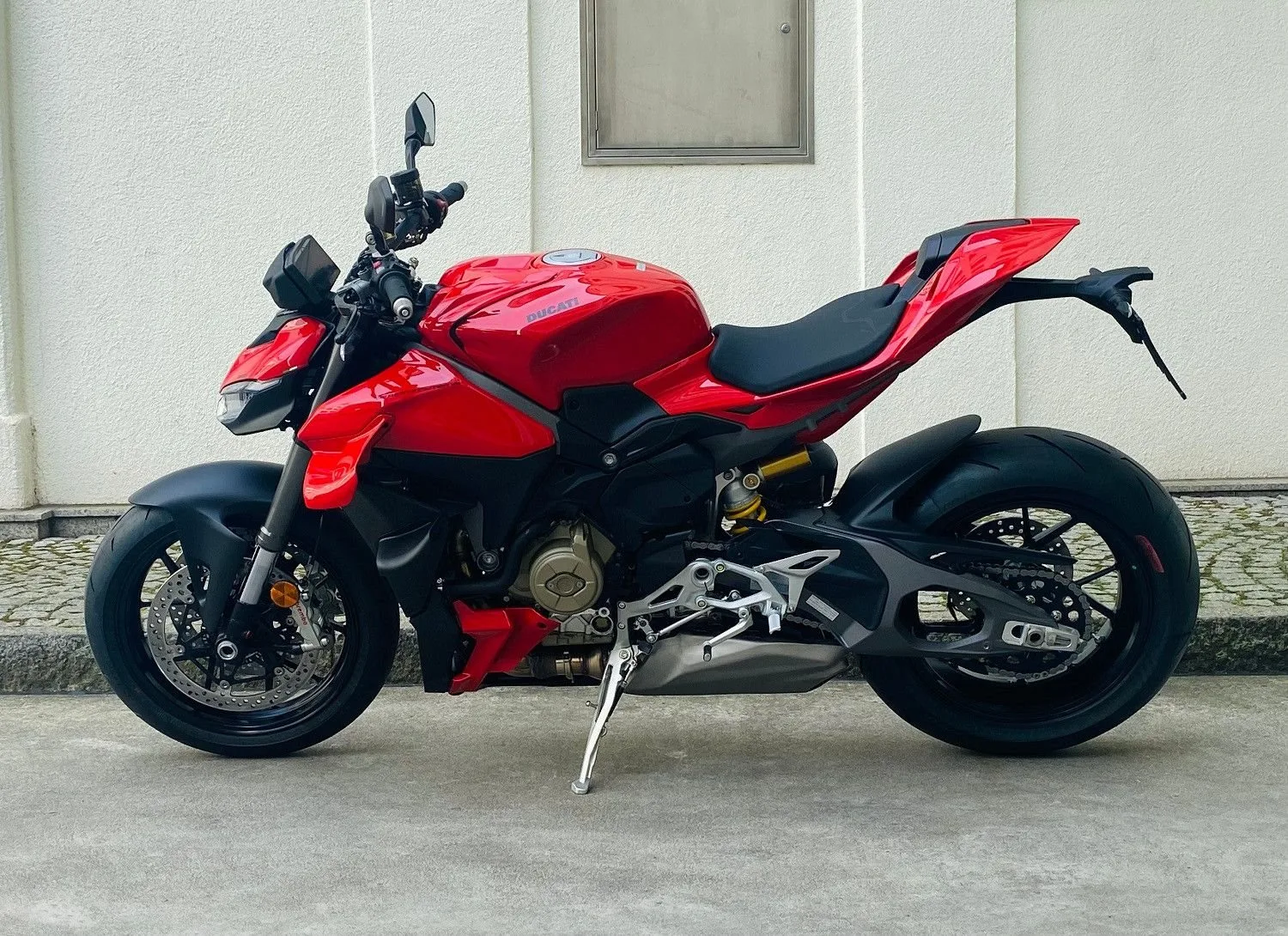 Ducati Streetfighter V4