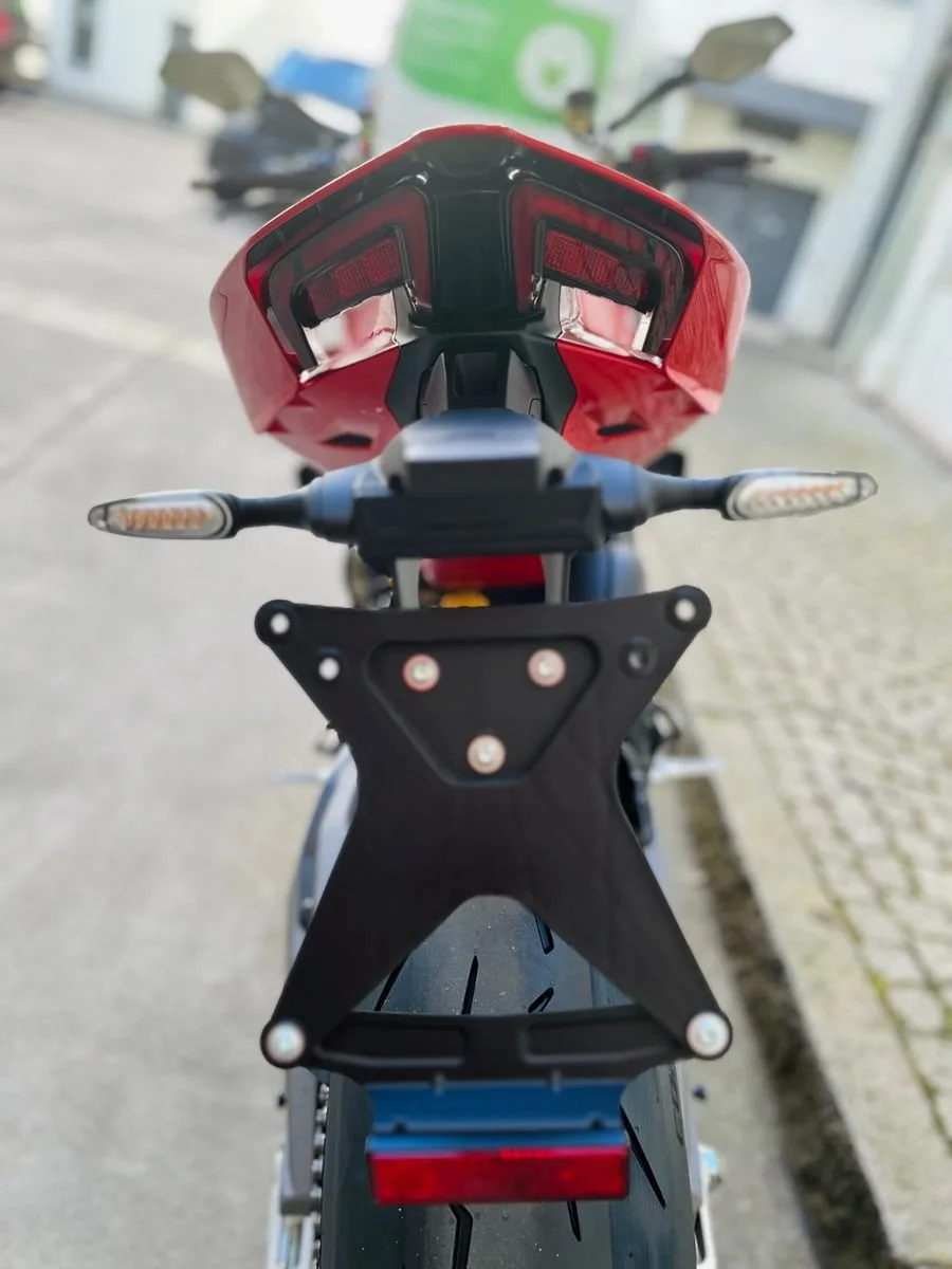 Ducati Streetfighter V4 S