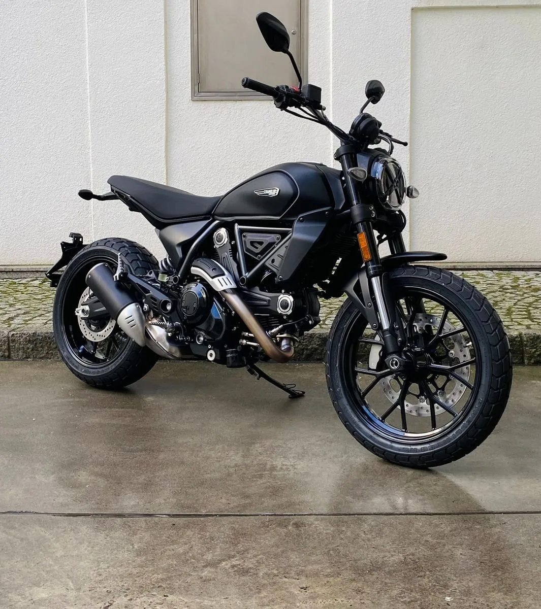 Ducati Scrambler Icon Dark