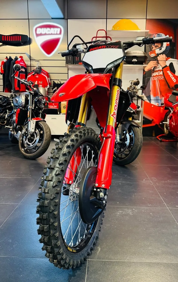 Ducati Desmo450 MX Factory