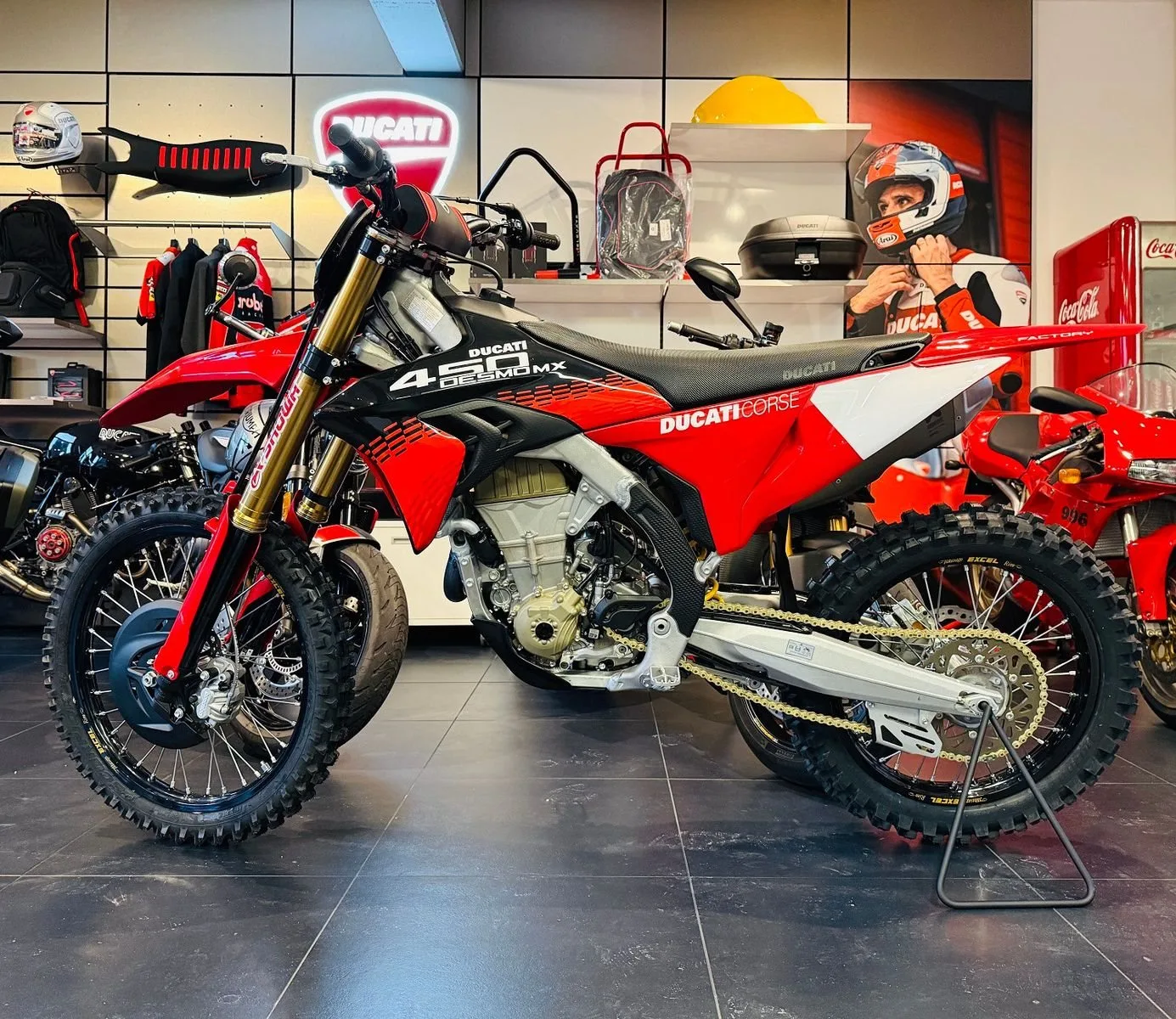 Ducati Desmo450 MX Factory