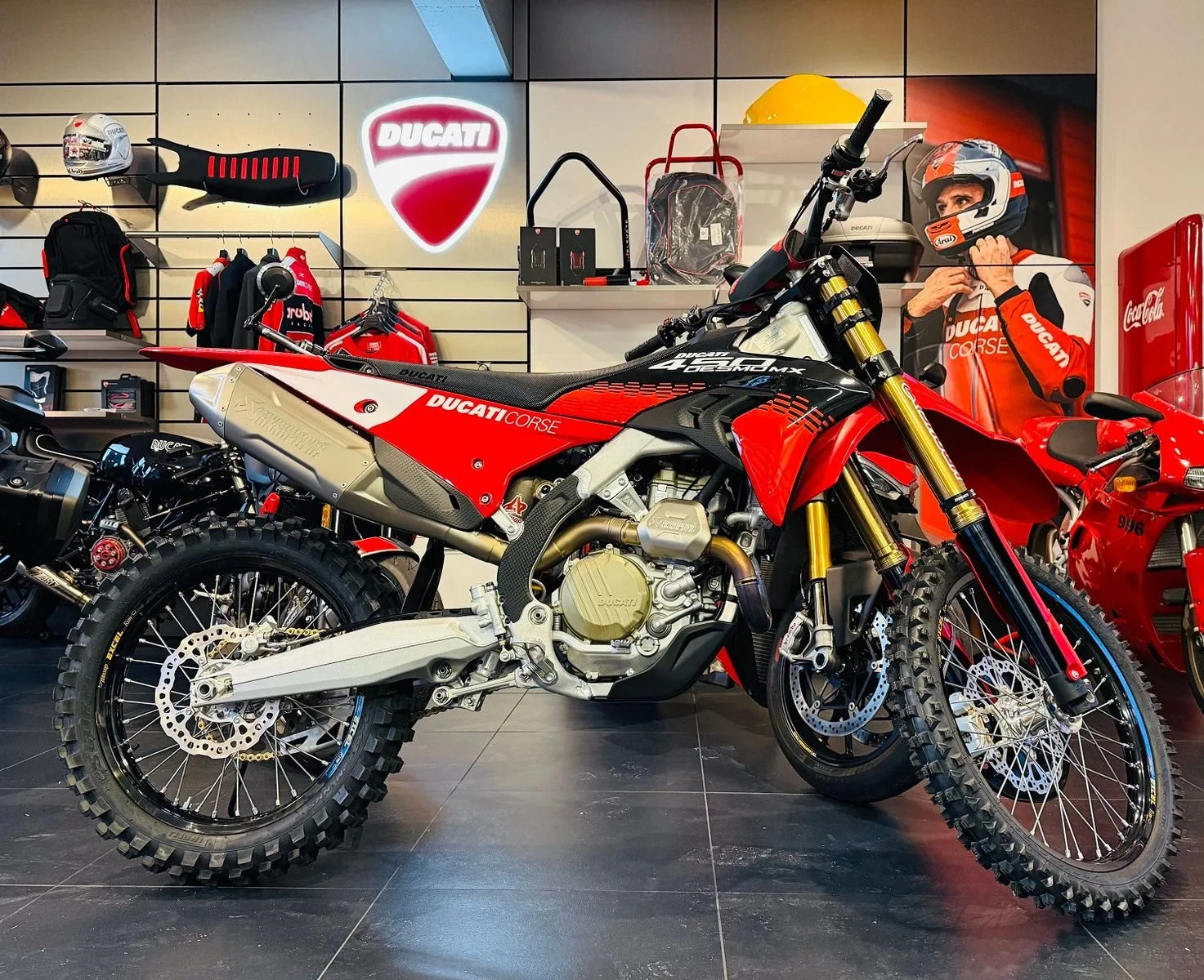 Ducati Desmo450 MX Factory