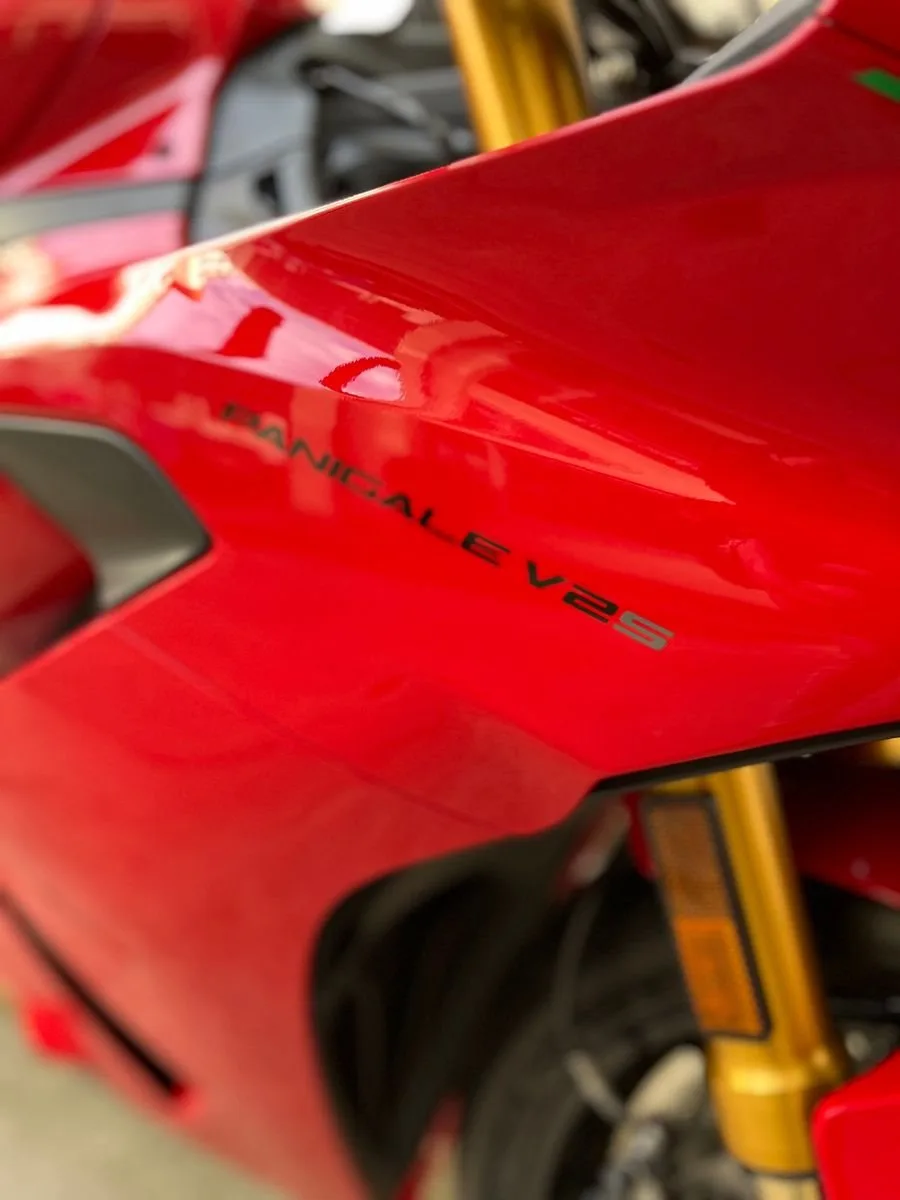 Ducati Panigale V2 S
