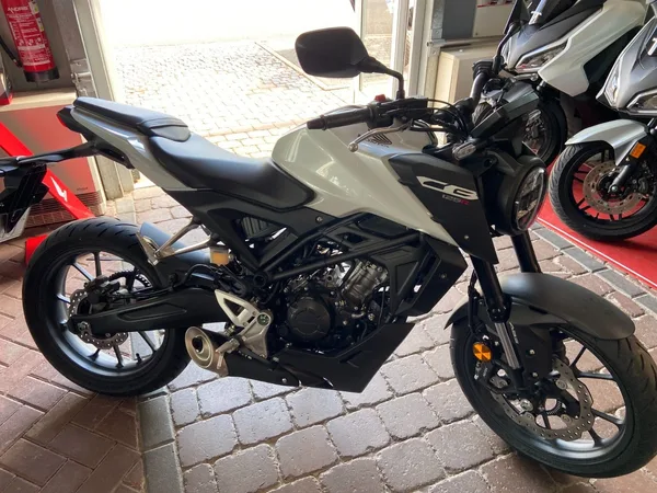 Honda CB125R