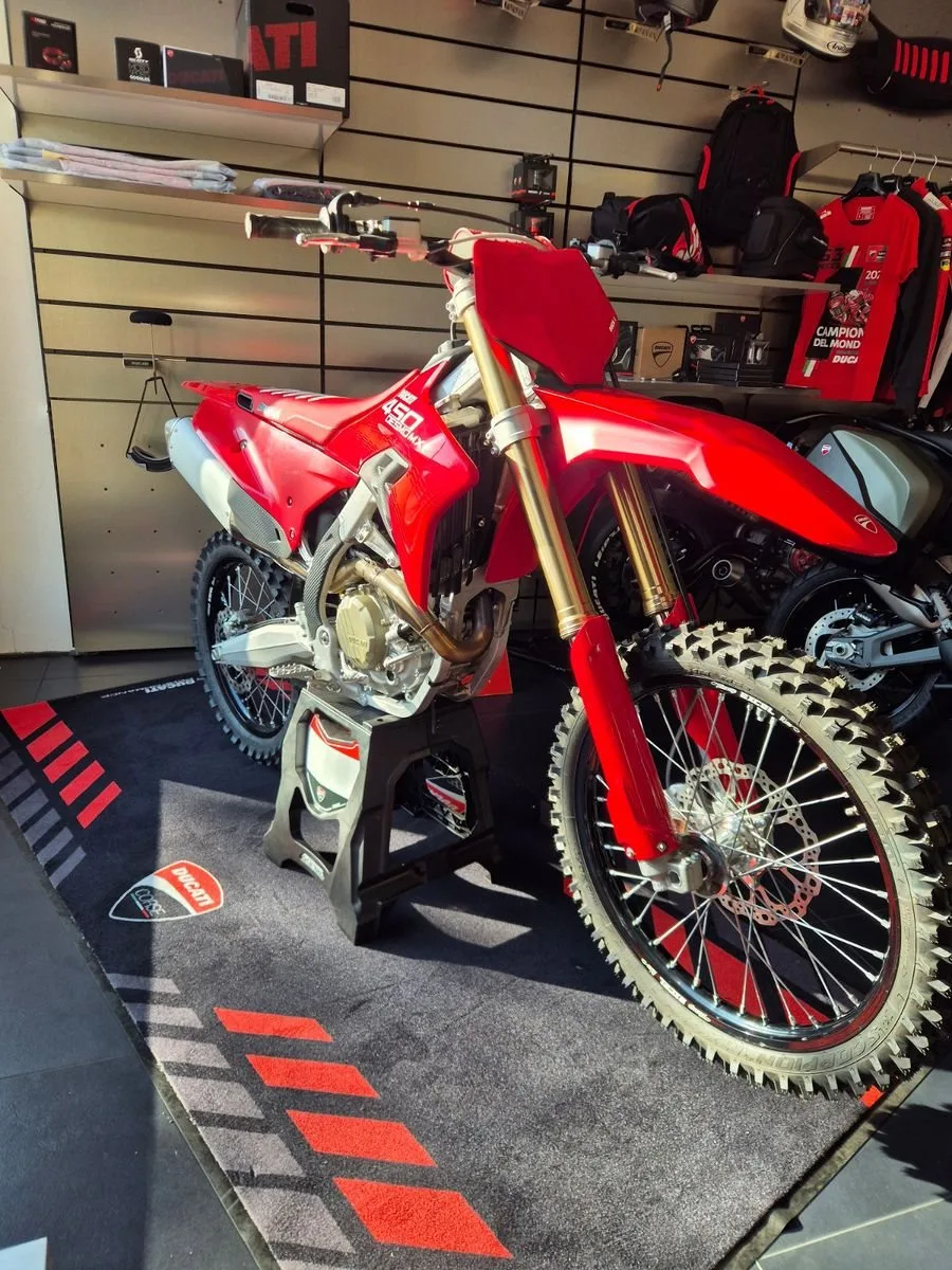 Ducati Desmo450 MX