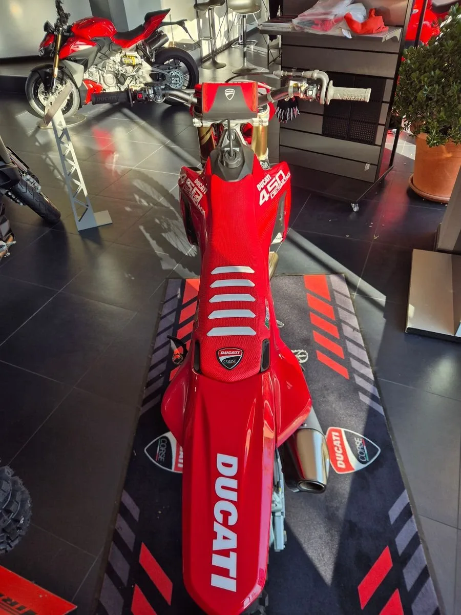 Ducati Desmo450 MX