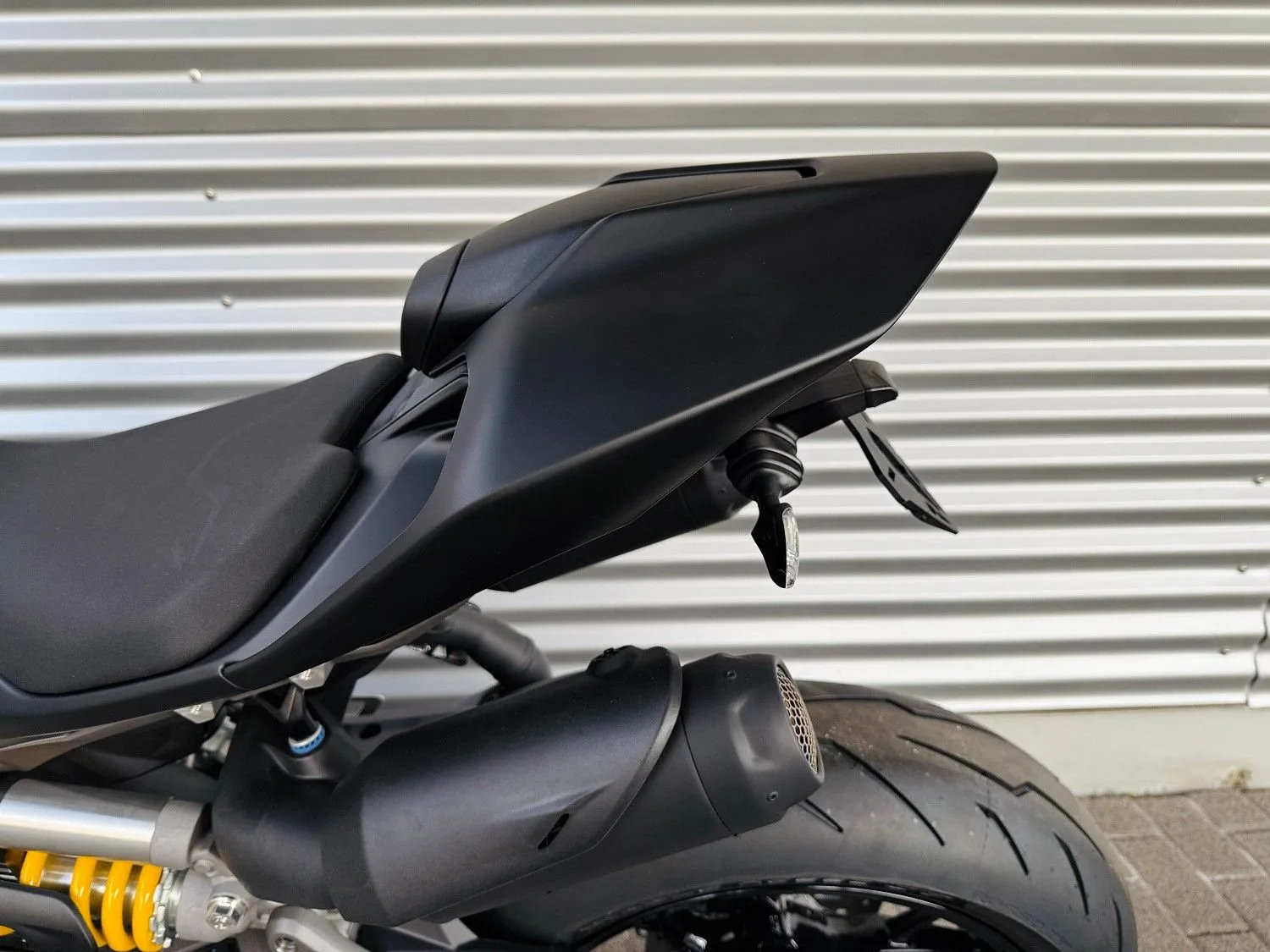 Ducati Streetfighter V2